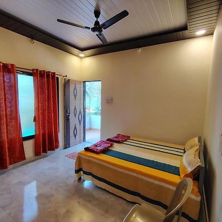 Omkar Beach Resort Mālvan Esterno foto